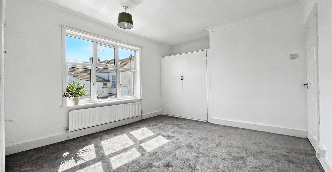2 bedroom house for sale in Gillingham | Robinson Michael & Jackson