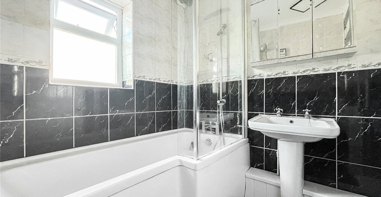 4 bedroom house for sale in Albany Road | Robinson Michael & Jackson