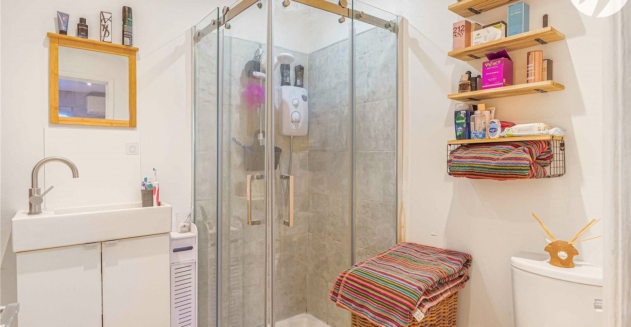 4 bedroom house for sale in Rochester | Robinson Michael & Jackson