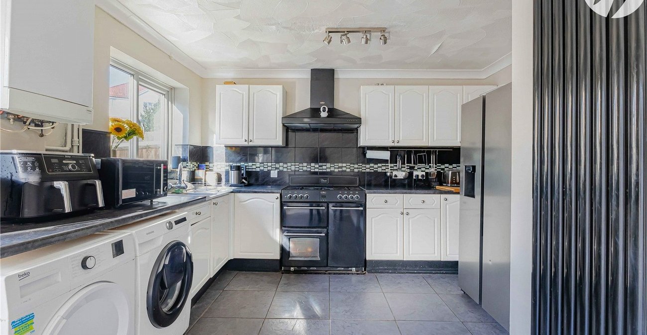 4 bedroom house for sale in Rochester | Robinson Michael & Jackson