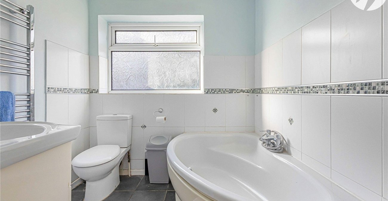 4 bedroom house for sale in Rochester | Robinson Michael & Jackson