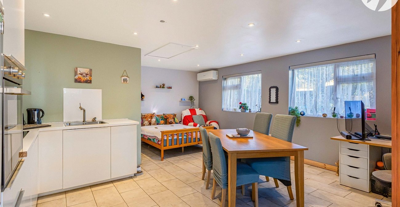 4 bedroom house for sale in Rochester | Robinson Michael & Jackson