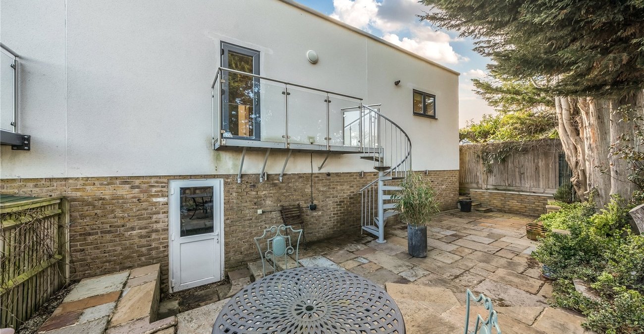 2 bedroom property for sale in Beckenham | Robinson Jackson