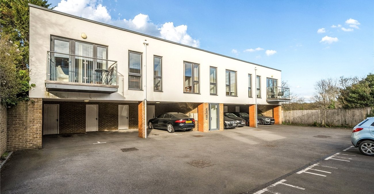 2 bedroom property for sale in Beckenham | Robinson Jackson