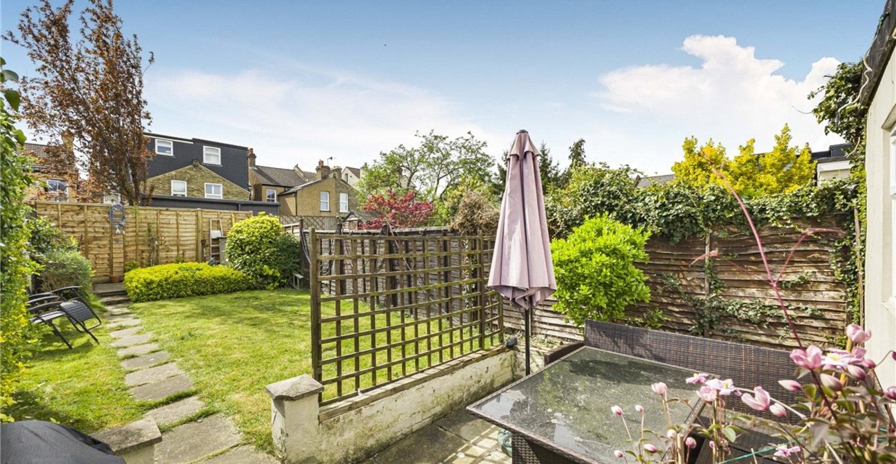 4 bedroom house for sale in Bromley | Robinson Jackson