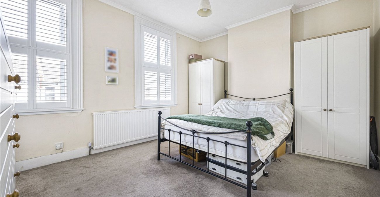 4 bedroom house for sale in Bromley | Robinson Jackson