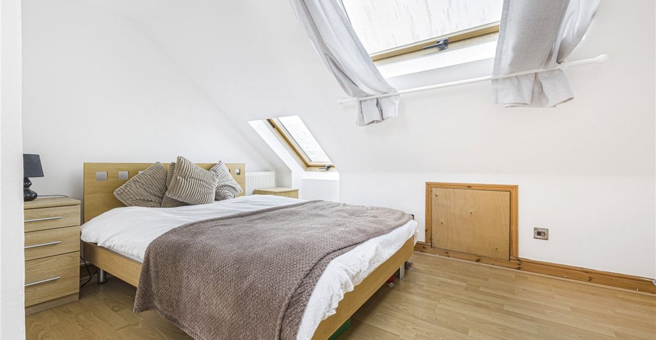 4 bedroom house for sale in Bromley | Robinson Jackson