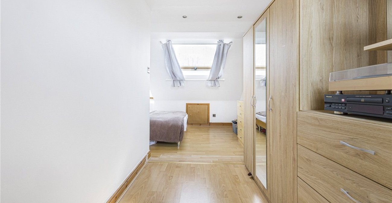 4 bedroom house for sale in Bromley | Robinson Jackson