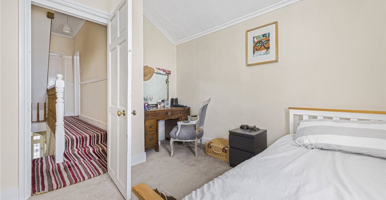 4 bedroom house for sale in Bromley | Robinson Jackson