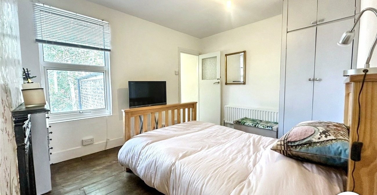 2 bedroom house for sale in Chatham | Robinson Michael & Jackson