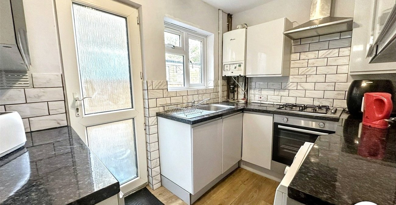 2 bedroom house for sale in Chatham | Robinson Michael & Jackson