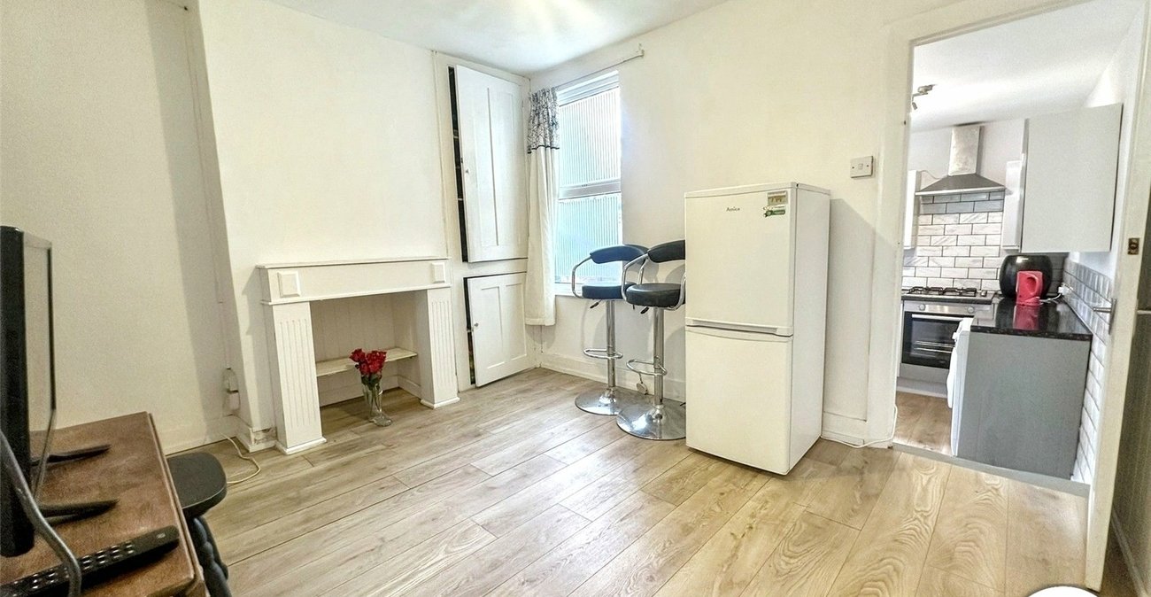 2 bedroom house for sale in Chatham | Robinson Michael & Jackson