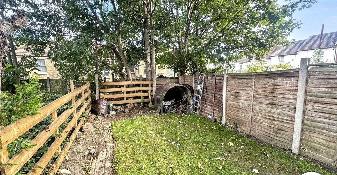 2 bedroom house for sale in Chatham | Robinson Michael & Jackson