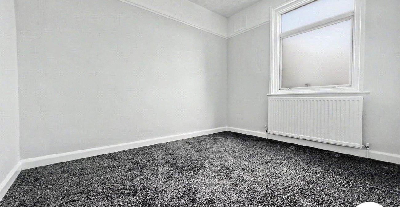 2 bedroom house for sale in Chatham | Robinson Michael & Jackson