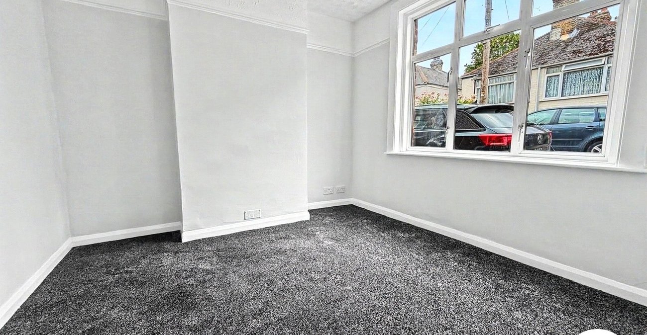 2 bedroom house for sale in Chatham | Robinson Michael & Jackson