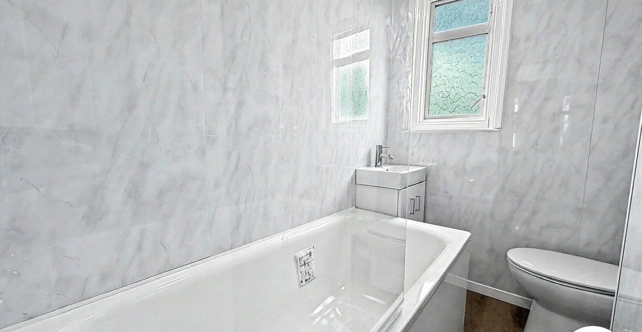 2 bedroom house for sale in Chatham | Robinson Michael & Jackson