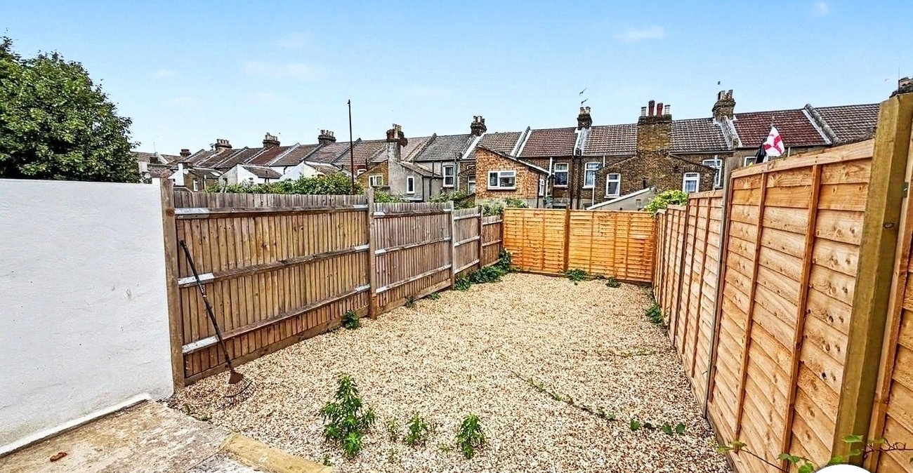 2 bedroom house for sale in Chatham | Robinson Michael & Jackson
