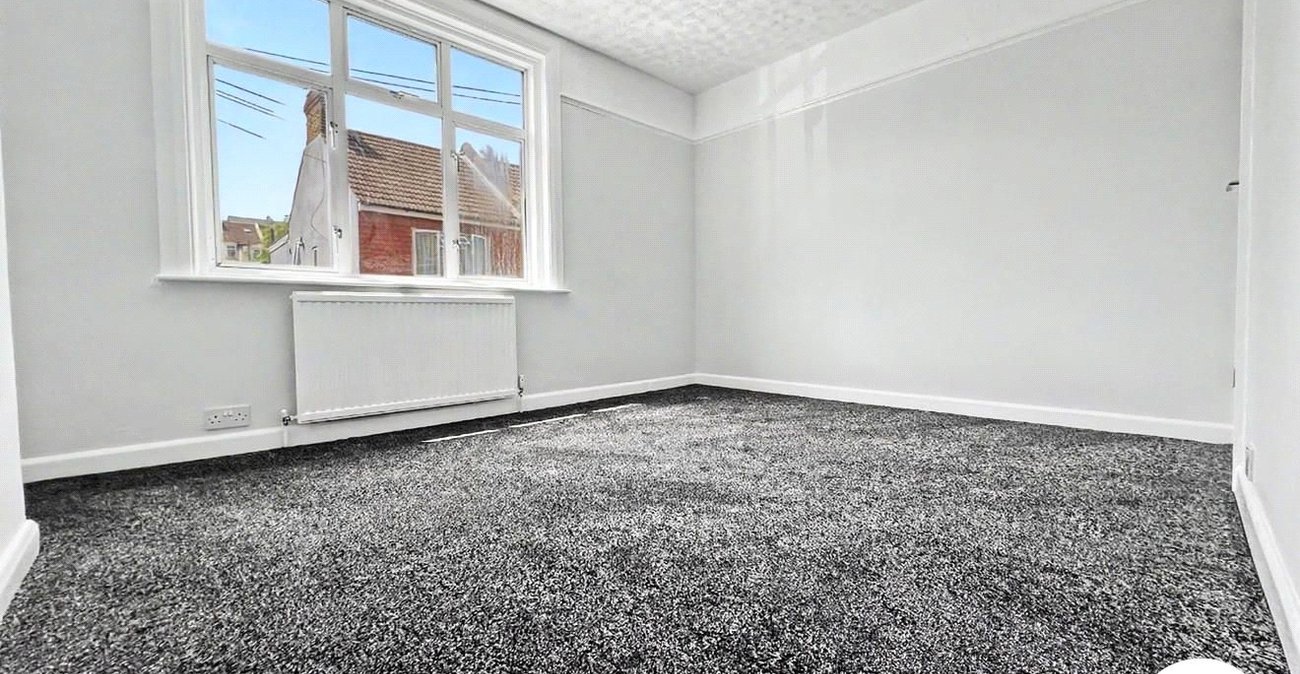 2 bedroom house for sale in Chatham | Robinson Michael & Jackson