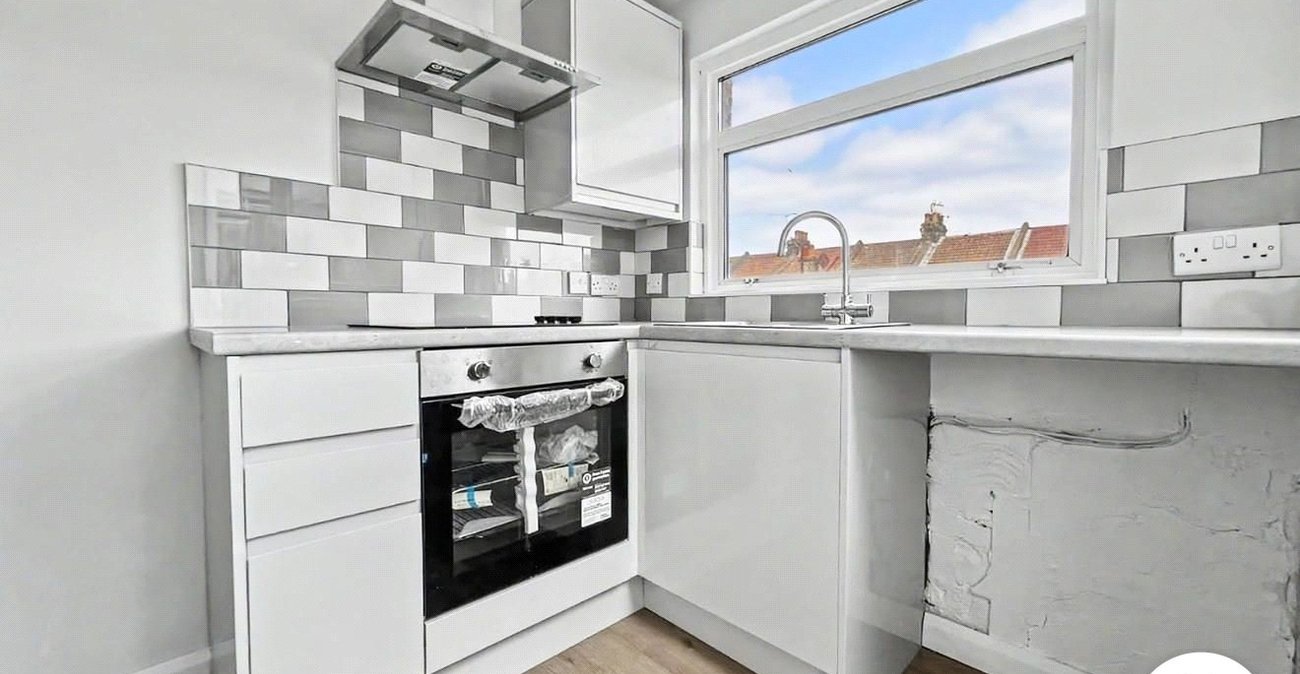 2 bedroom house for sale in Chatham | Robinson Michael & Jackson