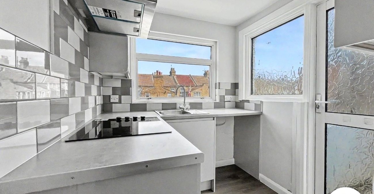 2 bedroom house for sale in Chatham | Robinson Michael & Jackson