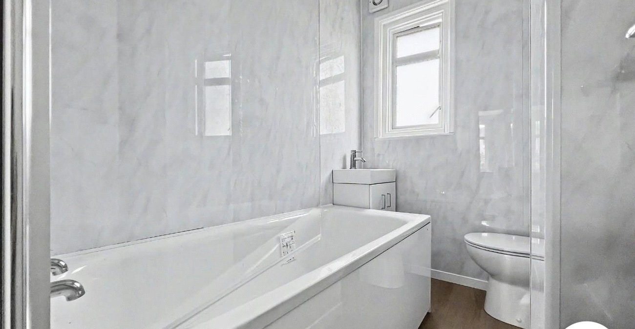 2 bedroom house for sale in Chatham | Robinson Michael & Jackson