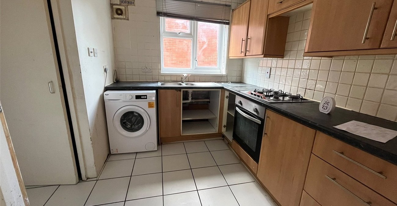 1 bedroom property for sale in South Norwood | Robinson Jackson