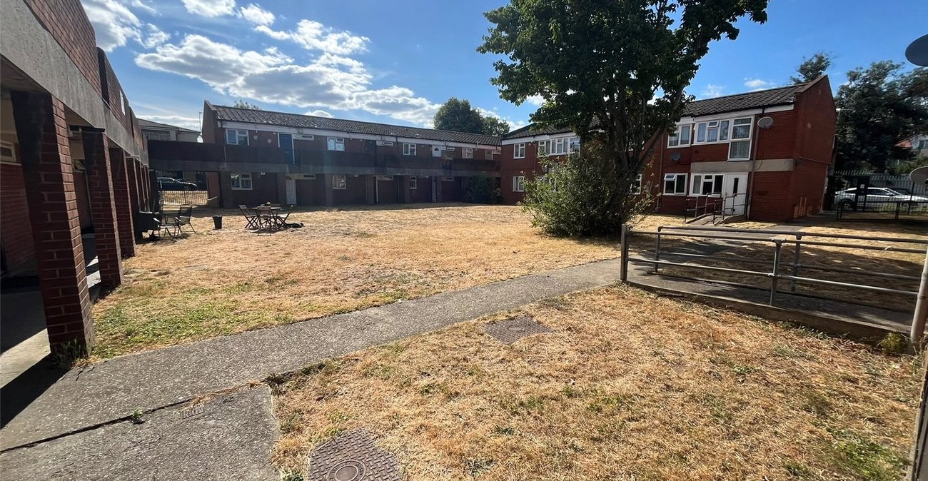 1 bedroom property for sale in South Norwood | Robinson Jackson
