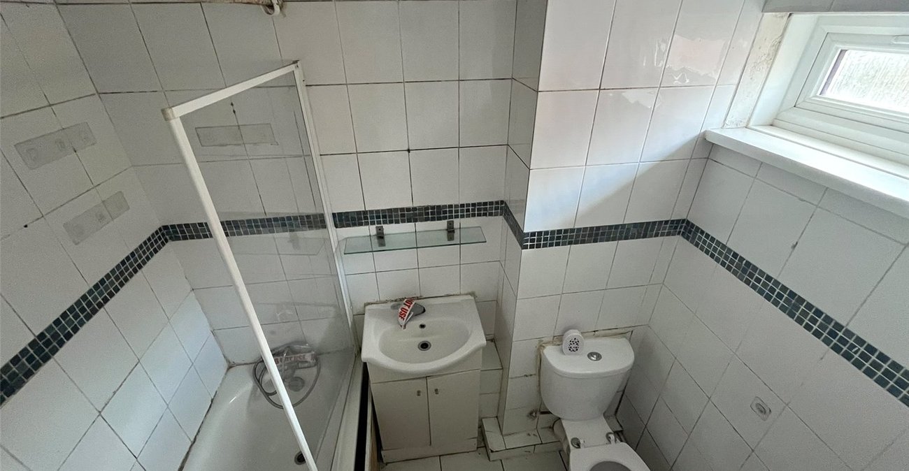 1 bedroom property for sale in South Norwood | Robinson Jackson