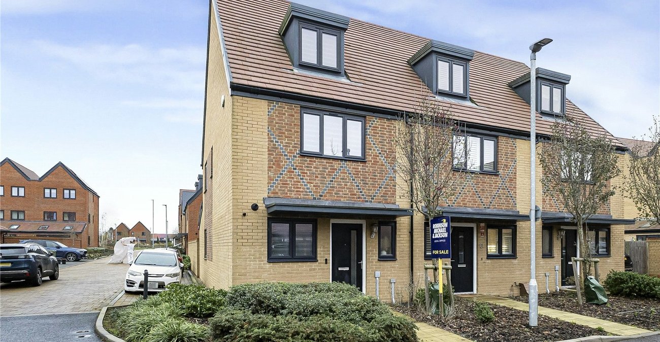 3 bedroom house for sale in Langley | Robinson Michael & Jackson