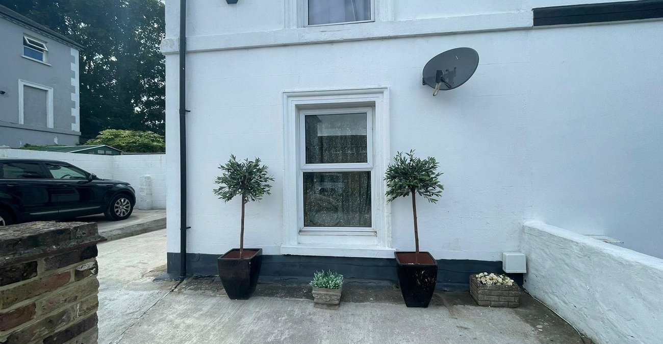 4 bedroom house for sale in Gravesend | Robinson Michael & Jackson