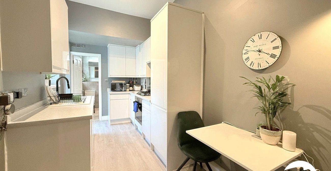 1 bedroom property for sale in London | Robinson Jackson