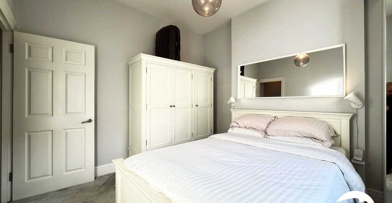 1 bedroom property for sale in London | Robinson Jackson