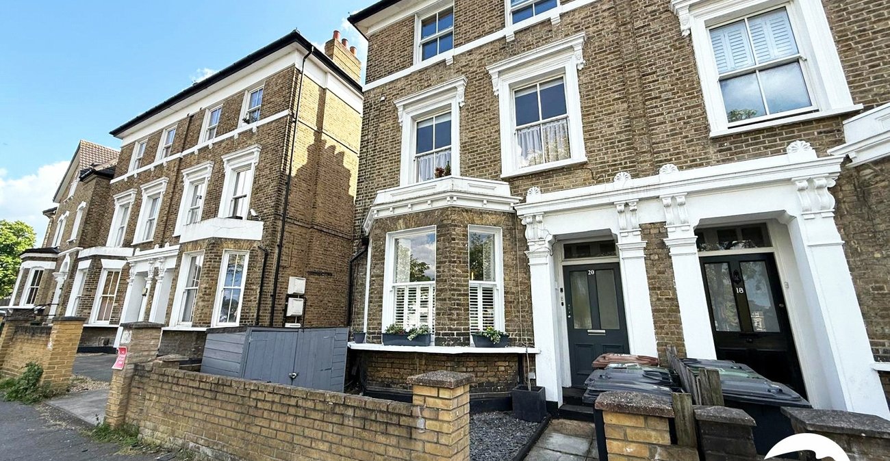 1 bedroom property for sale in London | Robinson Jackson