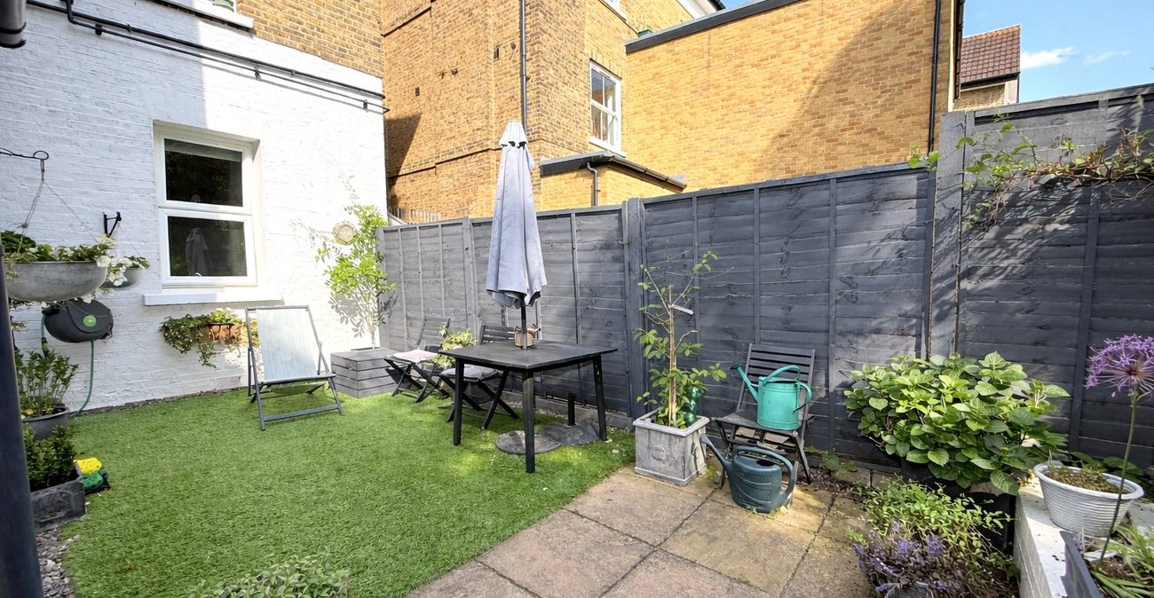 1 bedroom property for sale in London | Robinson Jackson