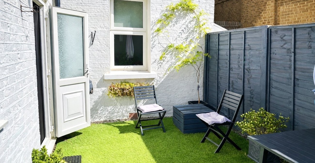 1 bedroom property for sale in London | Robinson Jackson