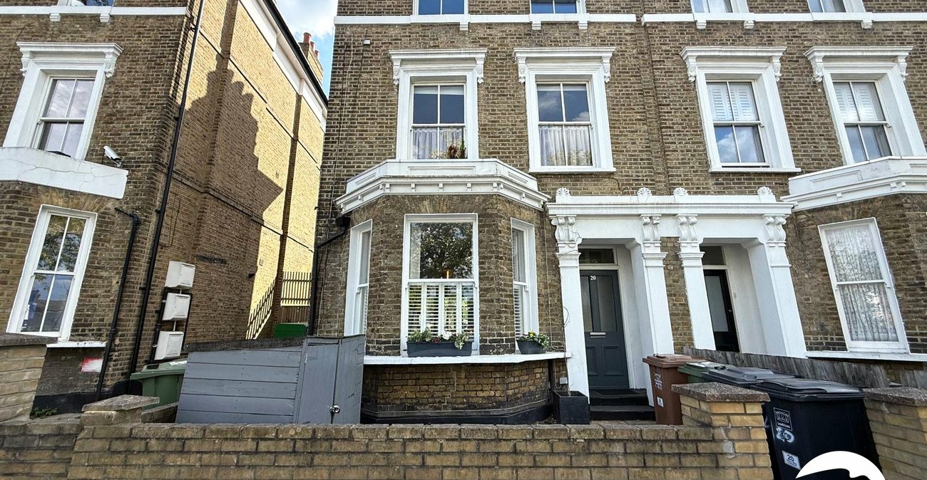 1 bedroom property for sale in London | Robinson Jackson