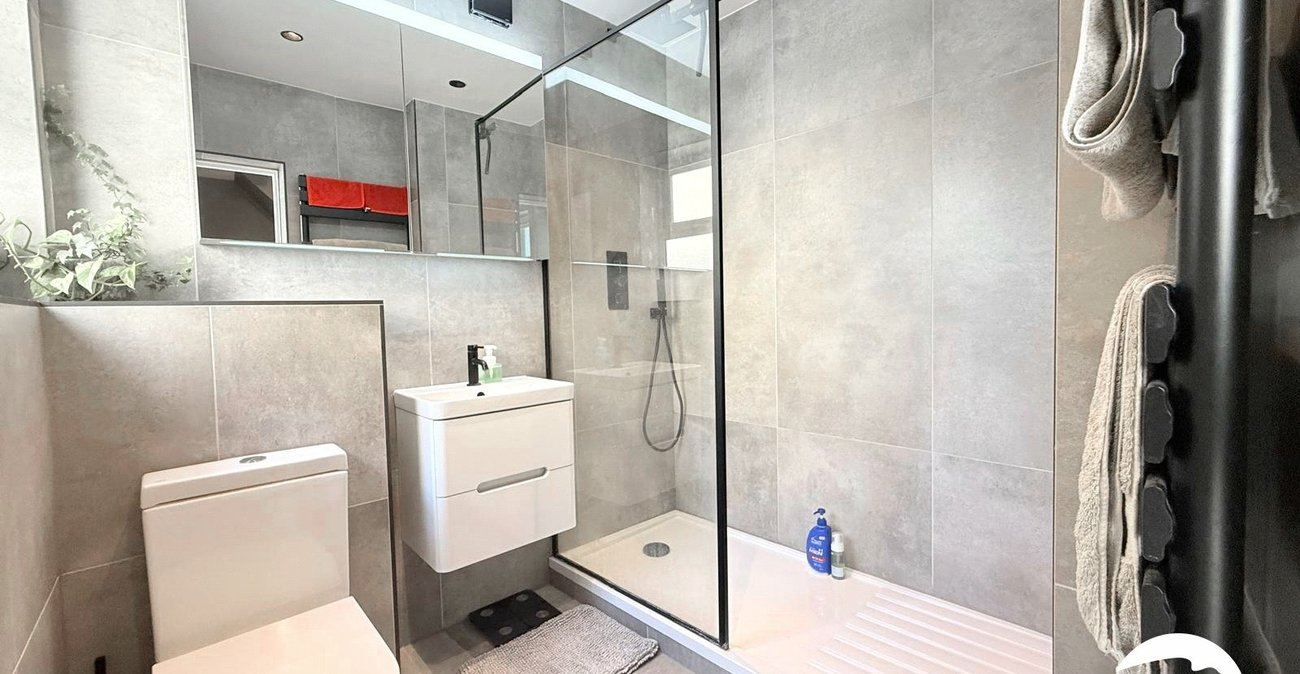 1 bedroom property for sale in London | Robinson Jackson