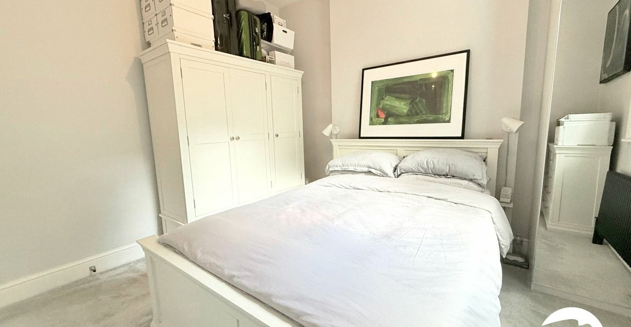 1 bedroom property for sale in London | Robinson Jackson