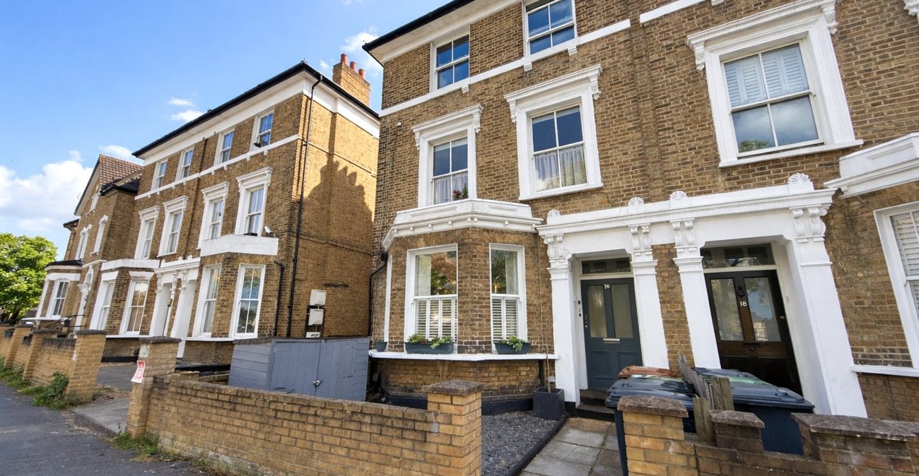 1 bedroom property for sale in London | Robinson Jackson