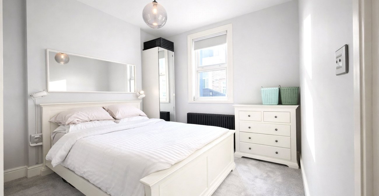 1 bedroom property for sale in London | Robinson Jackson