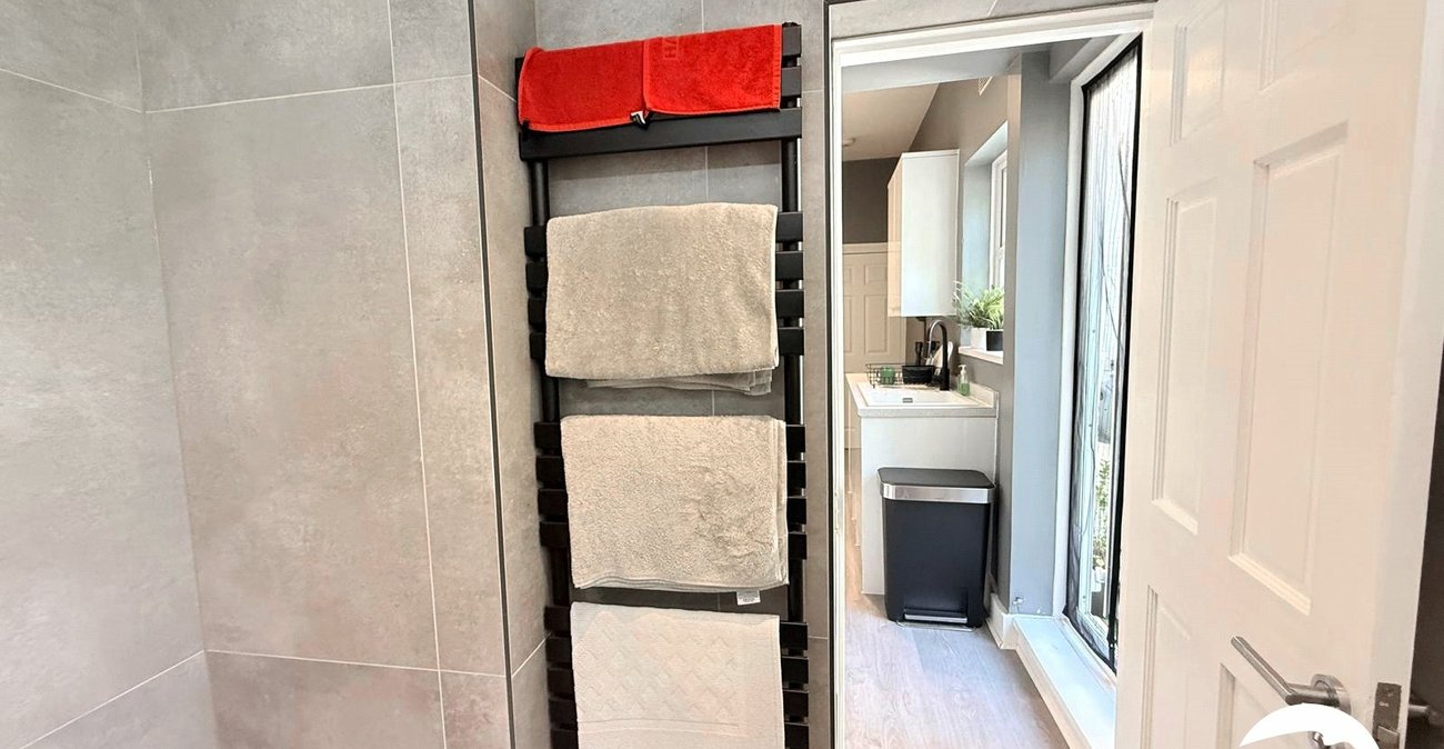 1 bedroom property for sale in London | Robinson Jackson