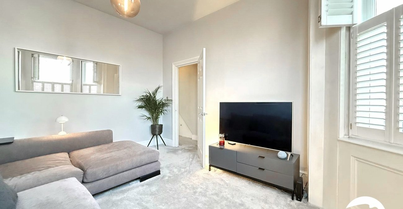 1 bedroom property for sale in London | Robinson Jackson