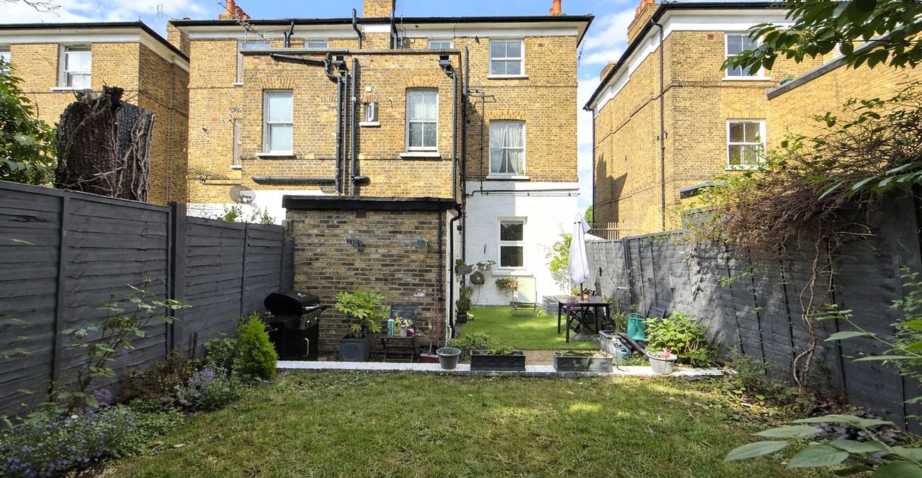 1 bedroom property for sale in London | Robinson Jackson