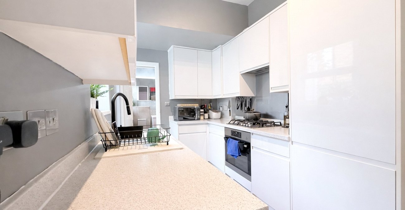 1 bedroom property for sale in London | Robinson Jackson