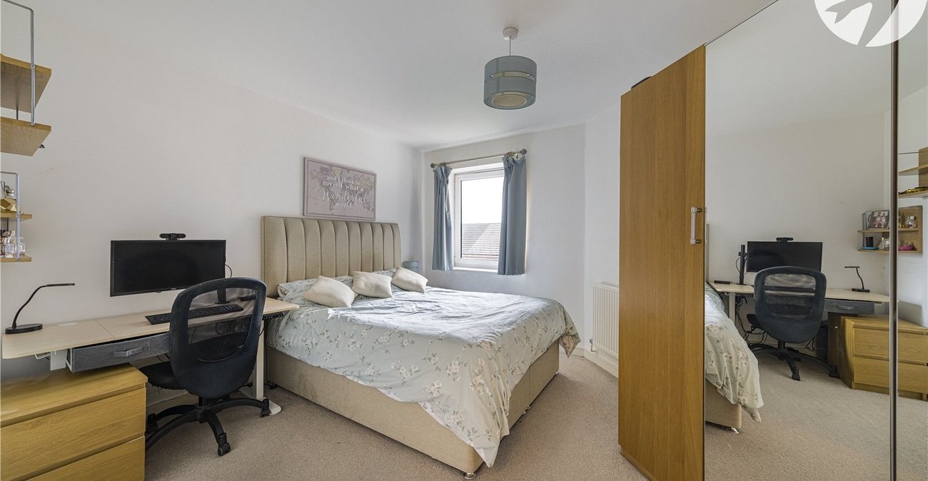 2 bedroom property for sale in Crayford | Robinson Jackson