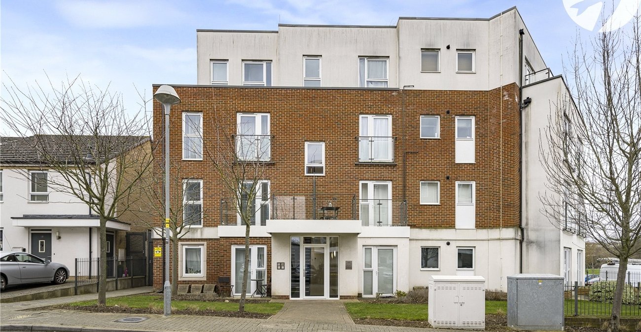 2 bedroom property for sale in Crayford | Robinson Jackson