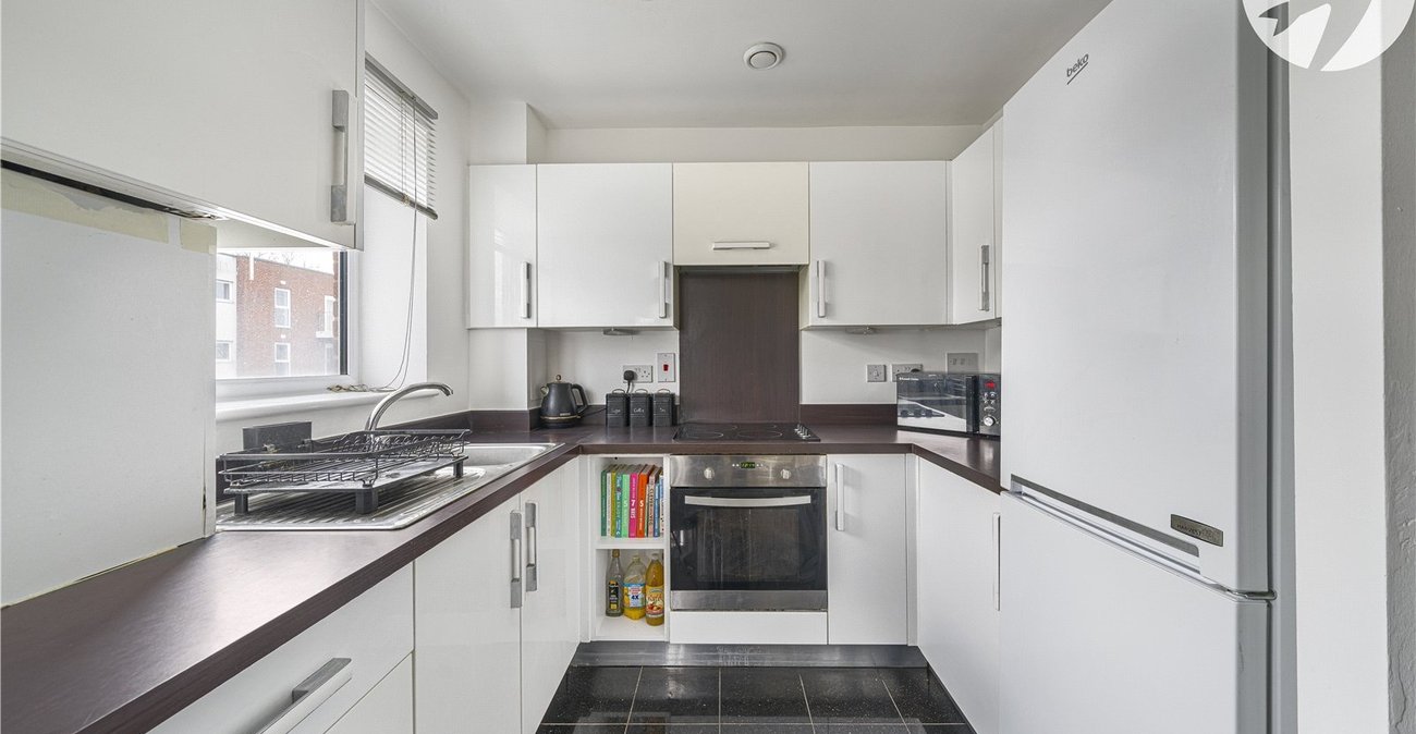 2 bedroom property for sale in Crayford | Robinson Jackson