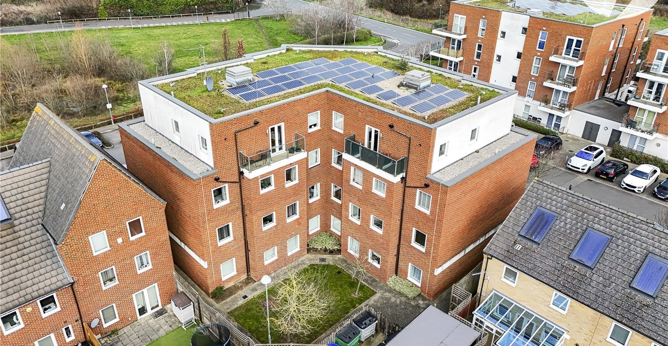 2 bedroom property for sale in Crayford | Robinson Jackson