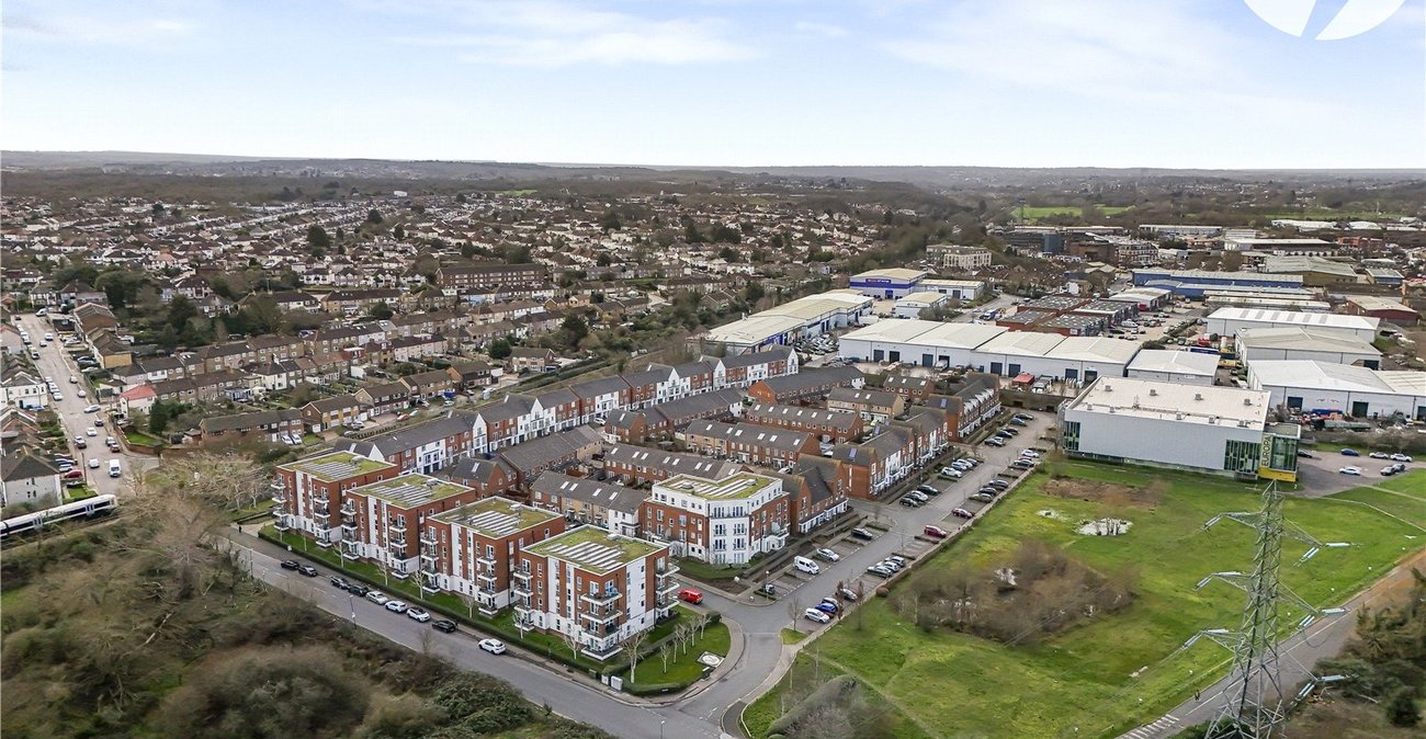 2 bedroom property for sale in Crayford | Robinson Jackson