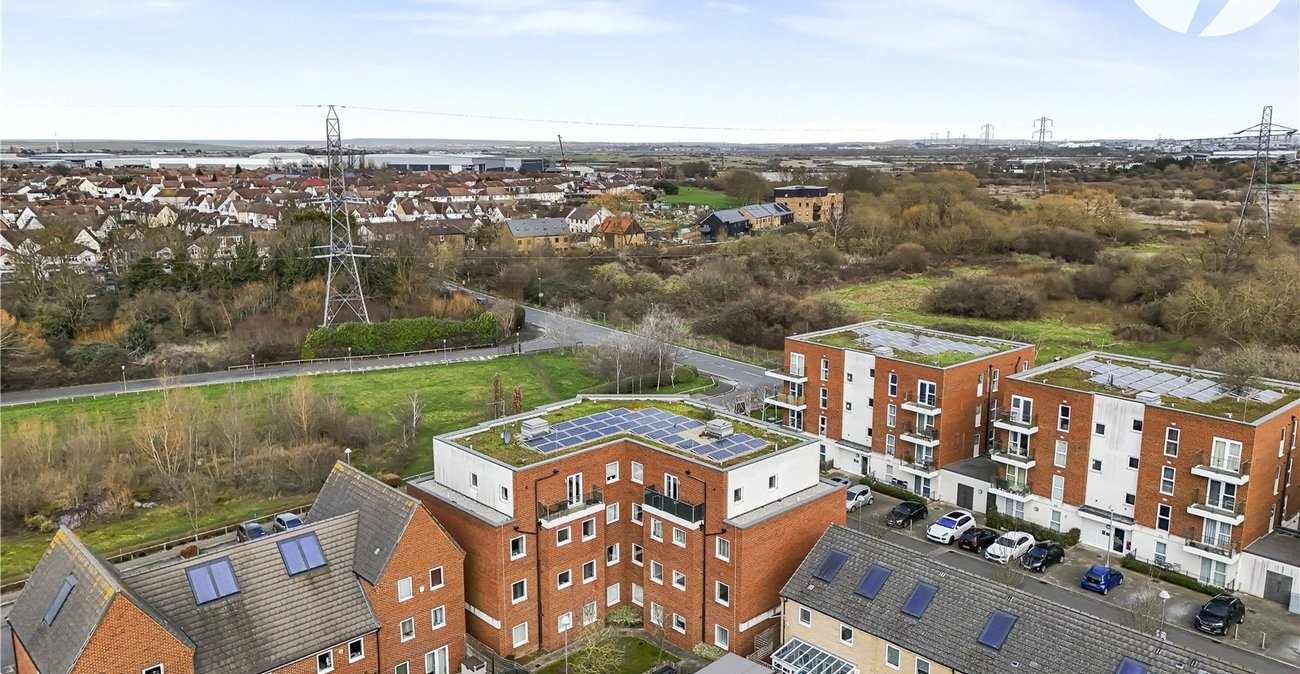 2 bedroom property for sale in Crayford | Robinson Jackson